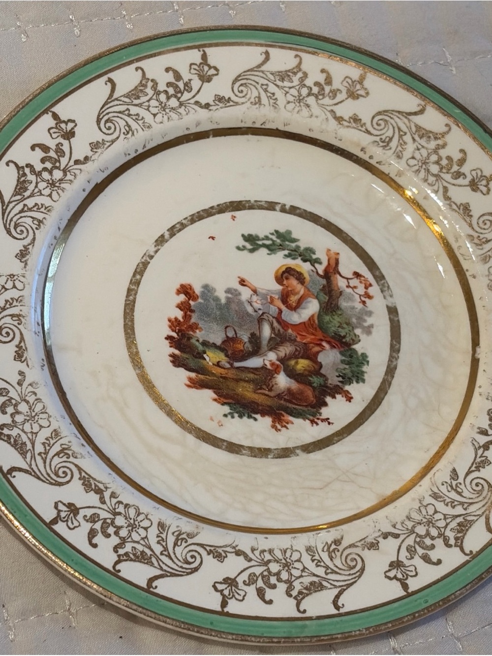 Vintage Royal China Inc. Warranted 22Kt Gold Plate cabinet plate.